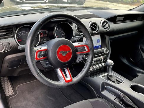 Used 2021 Ford Mustang Coupe image 7