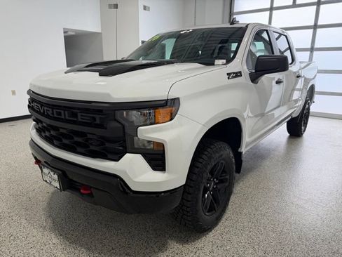 New 2026 Chevrolet Silverado 1500 Custom Trail Boss w/ LPO, Dark Essentials Package AWD/4WD image 6
