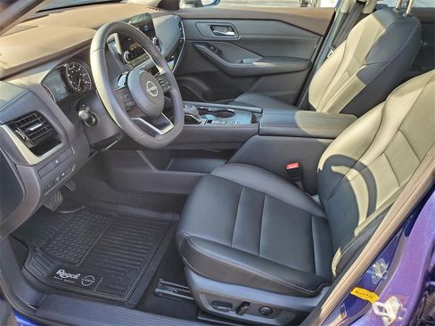 Certified 2023 Nissan Rogue SL w/ SL Premium Package image 16