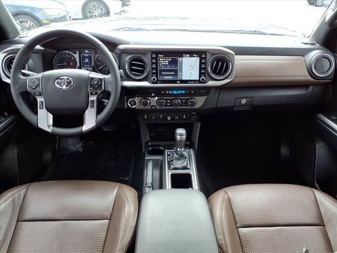 Used 2021 Toyota Tacoma Limited image 29