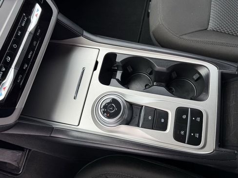 Certified 2024 Ford Explorer XLT image 30