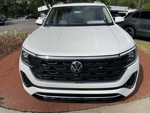 New 2026 Volkswagen Atlas SEL Premium R-Line AWD/4WD image 2