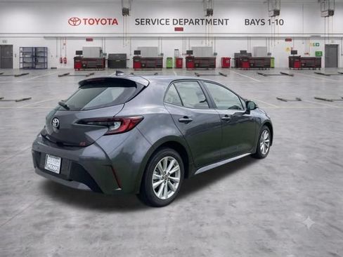 Used 2026 Toyota Corolla SE FWD image 7