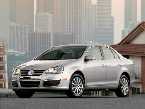 Used 2010 Volkswagen Jetta Limited Edition FWD image 1