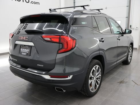 Used 2019 GMC Terrain SLT w/ Preferred Package image 5