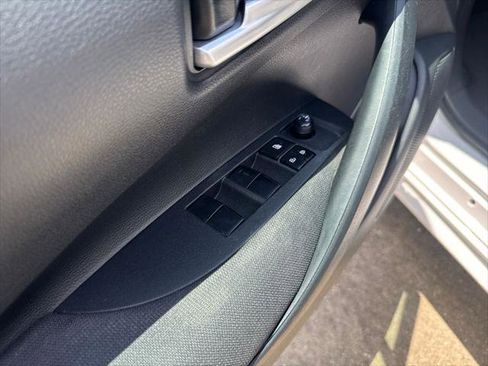 Certified 2020 Toyota Corolla LE FWD image 13