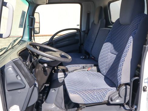 Used 2024 Isuzu NPR RWD image 16