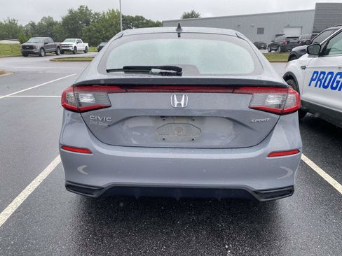 Used 2025 Honda Civic Sport image 6