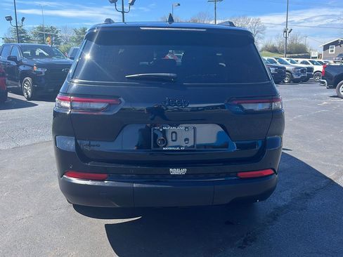 Used 2024 Jeep Grand Cherokee L Laredo image 4