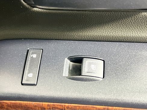 Used 2018 GMC Sierra 1500 SLT AWD/4WD image 31