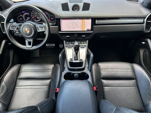 Used 2019 Porsche Cayenne Turbo AWD/4WD image 12
