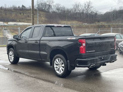 Used 2019 Chevrolet Silverado 1500 Custom w/ Custom Value Package image 6