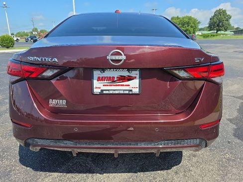 Used 2024 Nissan Sentra SV FWD image 6