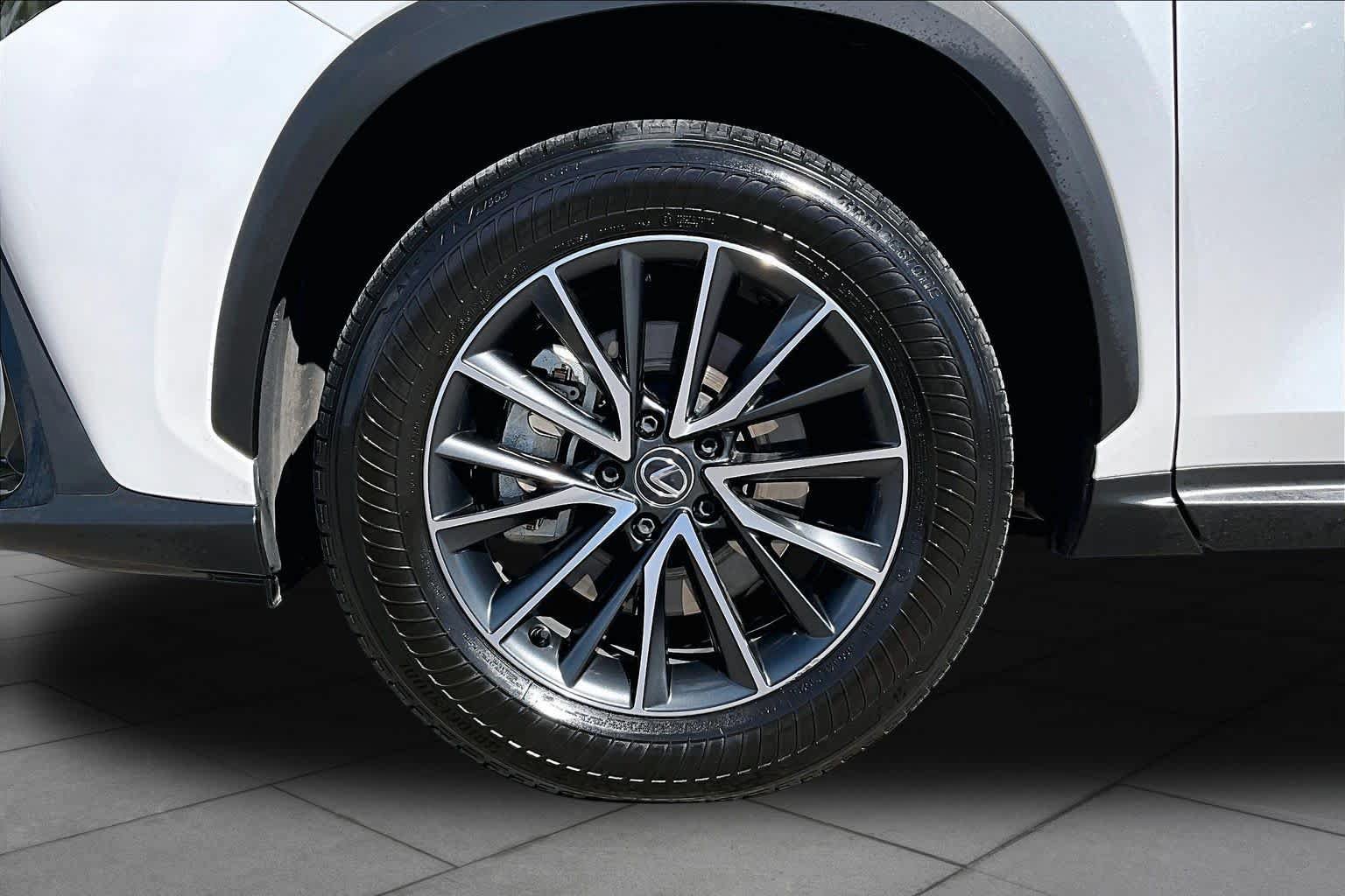 Used 2024 Lexus NX 350 AWD w/ Vision Package image 11