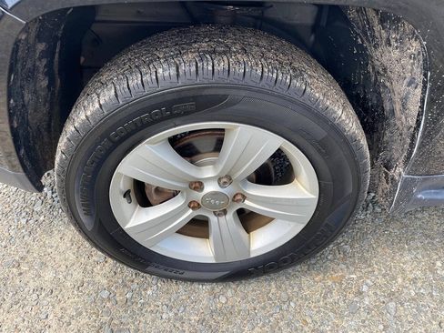 Used 2016 Jeep Compass Sport w/ Power Value Group AWD/4WD image 28