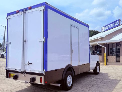Used 2024 Ford E-350 and Econoline 350 Super Duty w/ Power Windows & Locks Group RWD image 7