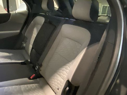 Used 2021 Chevrolet Equinox LS image 19