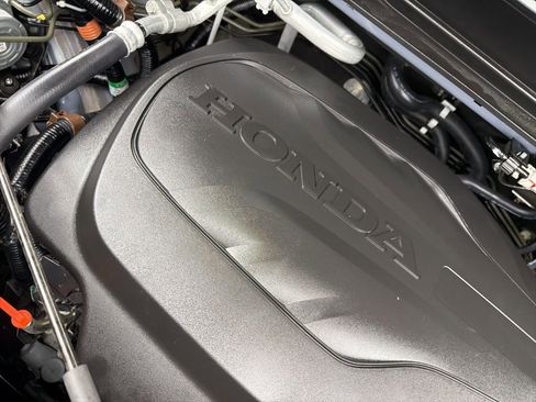 Used 2025 Honda Passport Black Edition image 32