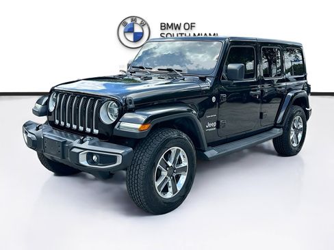 Used 2018 Jeep Wrangler Unlimited Sahara image 3