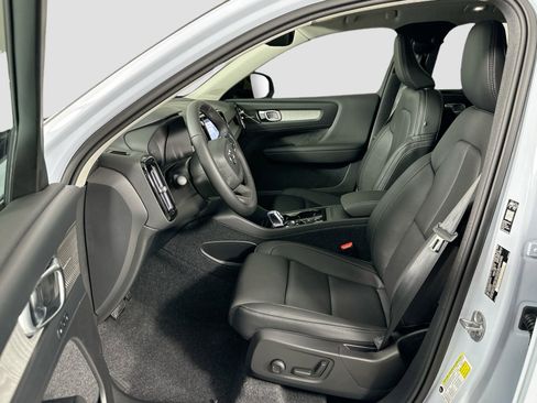 New 2026 Volvo XC40 B5 Ultra w/ Protection Package Premier image 23