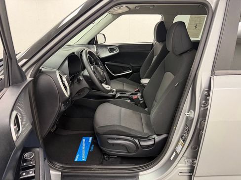 Used 2022 Kia Soul LX FWD image 18
