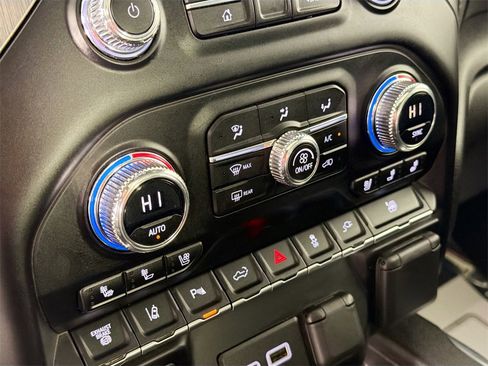 Used 2023 GMC Sierra 3500 Denali w/ Denali Ultimate Package image 15