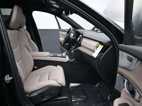 New 2026 Volvo XC90 B6 Ultra w/ Lounge Package AWD/4WD image 15