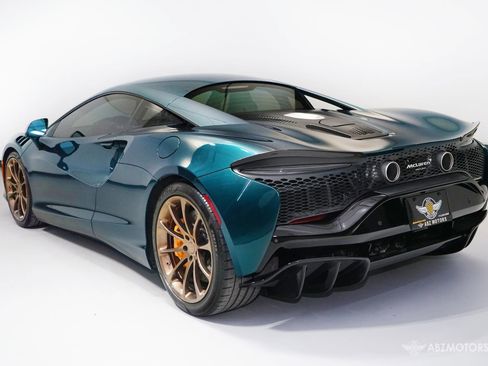 Used 2024 McLaren Artura RWD image 7