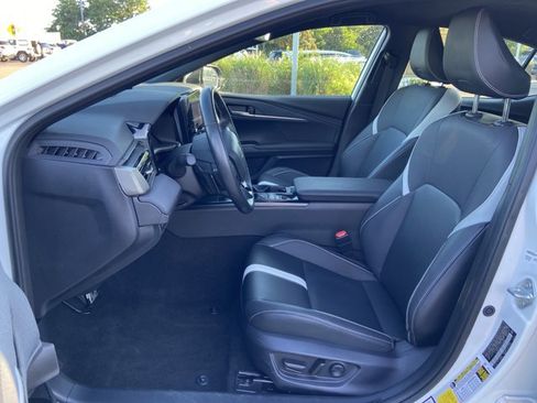 Used 2025 Toyota Camry SE FWD image 34