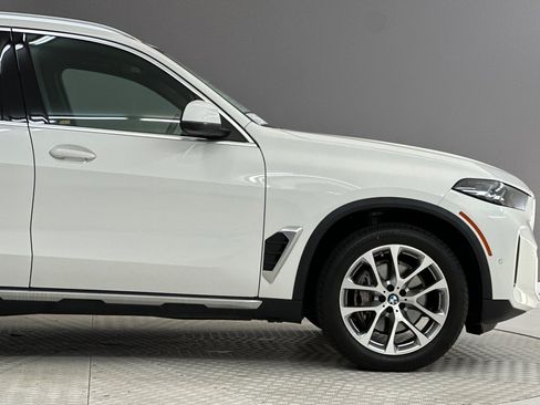 Used 2024 BMW X5 xDrive40i w/ Parking Assistance Package AWD/4WD image 35