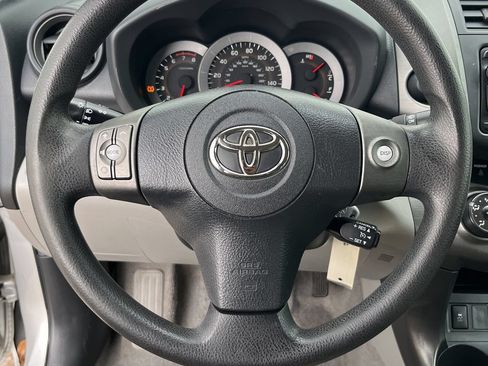 Used 2012 Toyota RAV4 FWD V6 w/ Value Pkg image 19