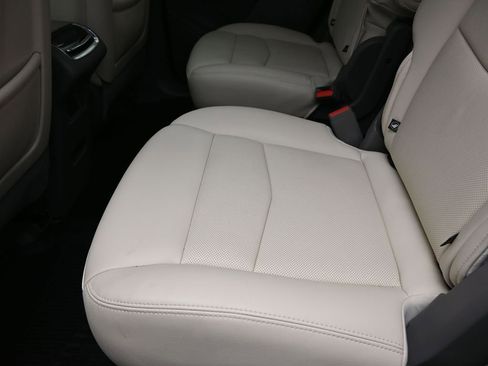 Used 2023 Cadillac XT6 Premium Luxury w/ Technology Package image 16