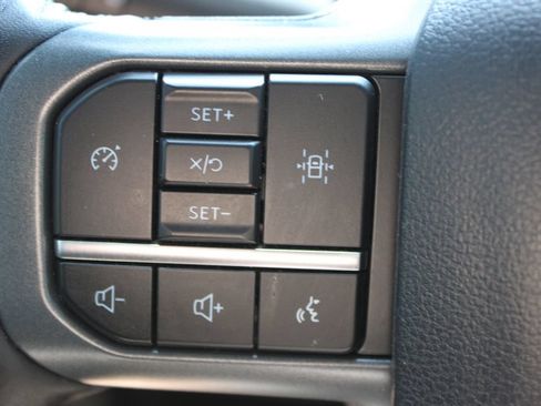 Used 2023 Ford F150 Lariat AWD/4WD image 42