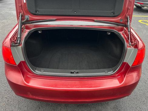 Used 2010 Kia Optima LX image 15