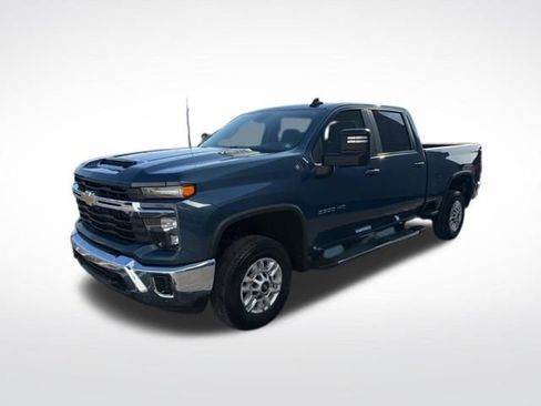 Certified 2025 Chevrolet Silverado 2500 LT w/ Convenience Package image 3