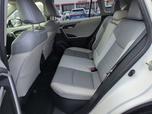 Used 2021 Toyota RAV4 XLE Premium AWD/4WD image 25