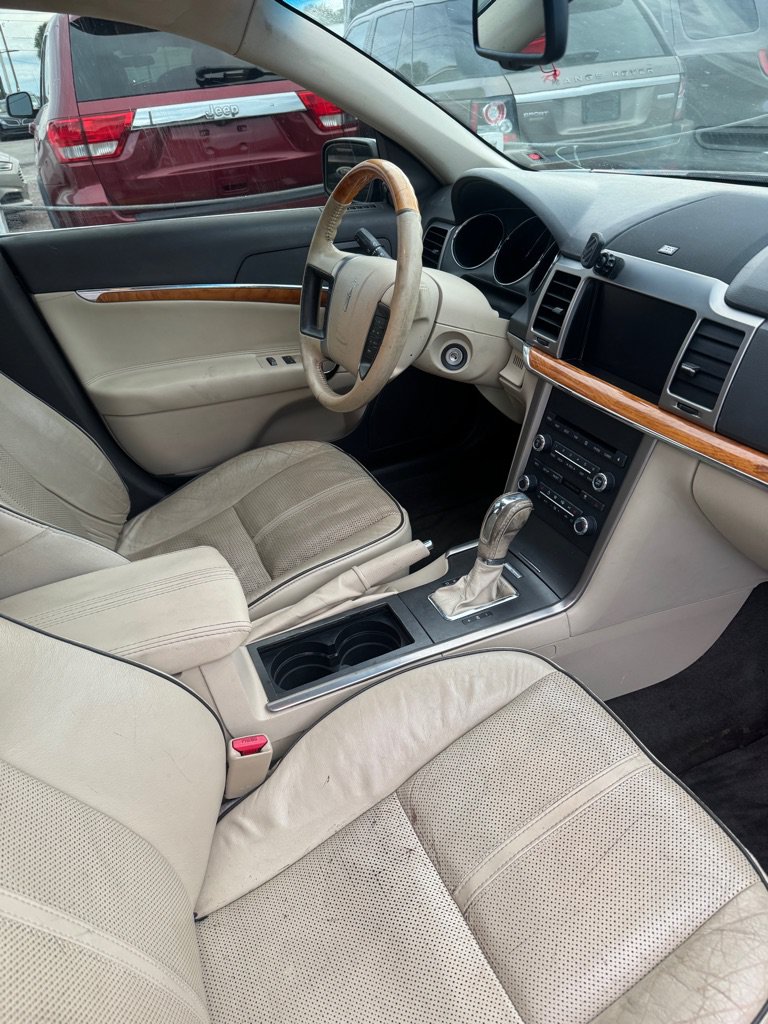 Used 2010 Lincoln MKZ FWD image 11