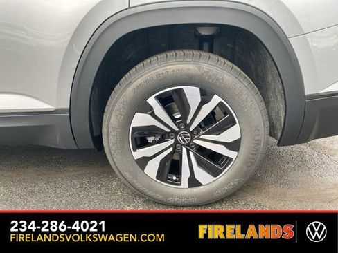 New 2026 Volkswagen Atlas SE image 18