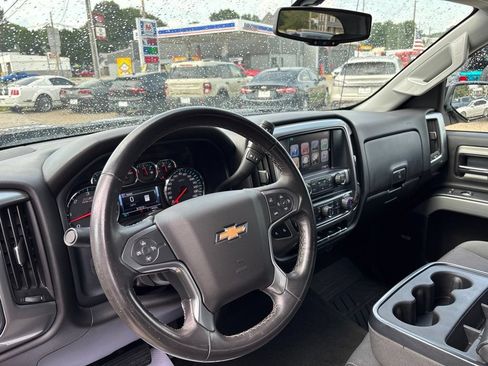 Used 2017 Chevrolet Silverado 1500 LT w/ Midnight Edition AWD/4WD image 2