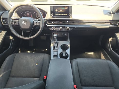 Used 2022 Honda Civic LX image 9