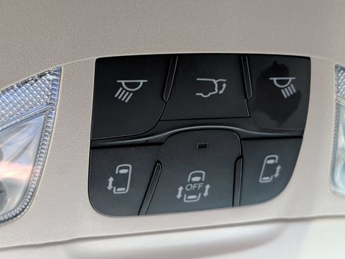 Used 2023 Chrysler Voyager LX FWD image 46