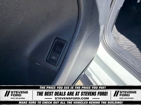 Used 2016 Volkswagen Jetta SE FWD image 19