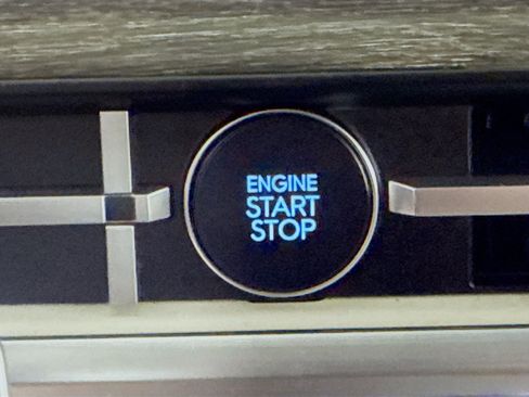 Used 2024 Hyundai Santa Fe Limited image 20