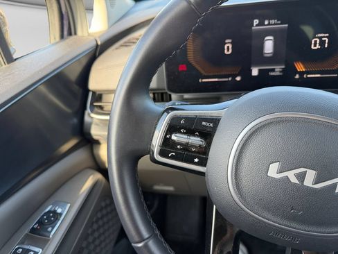 Used 2026 Kia Carnival FWD image 20
