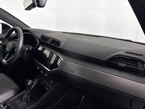 Certified 2025 Audi Q3 2.0T Premium w/ Convenience Package image 27