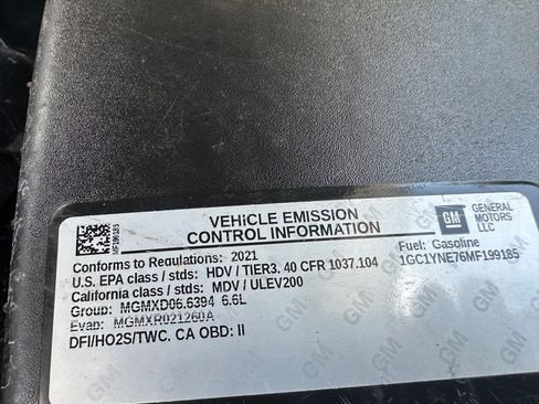 Used 2021 Chevrolet Silverado 2500 LT w/ Convenience Package image 26