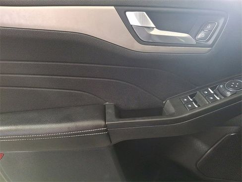 Used 2022 Ford Escape SEL image 15