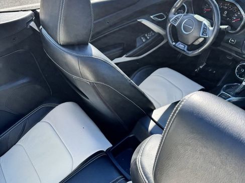 Used 2018 Chevrolet Camaro SS image 19