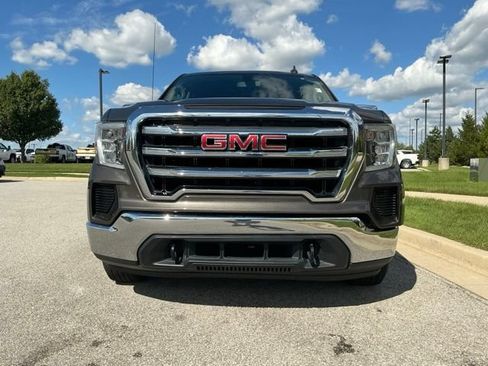 Used 2020 GMC Sierra 1500 SLE w/ SLE Value Package AWD/4WD image 8
