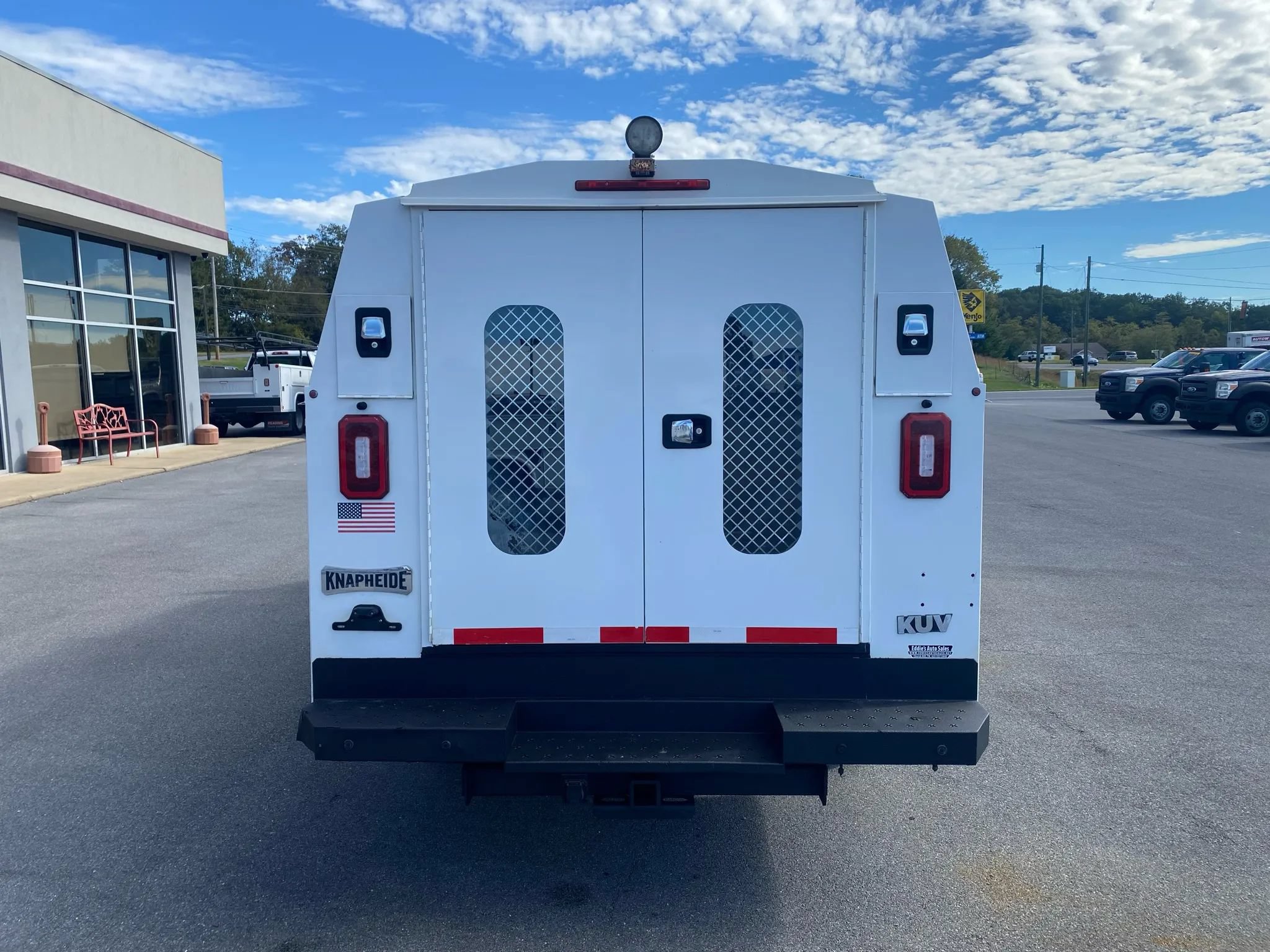 Used 2018 Chevrolet Express 3500 w/ Power Convenience Package RWD image 6